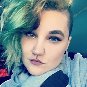 Meet your Posher, Christal